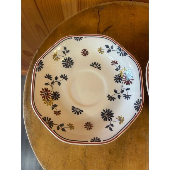 Adams China (Red Trim) Vermont Fruit/Dessert (Sauce) Bowls 5 6/8" - Set of 2 (58 - Picture 2 of 5